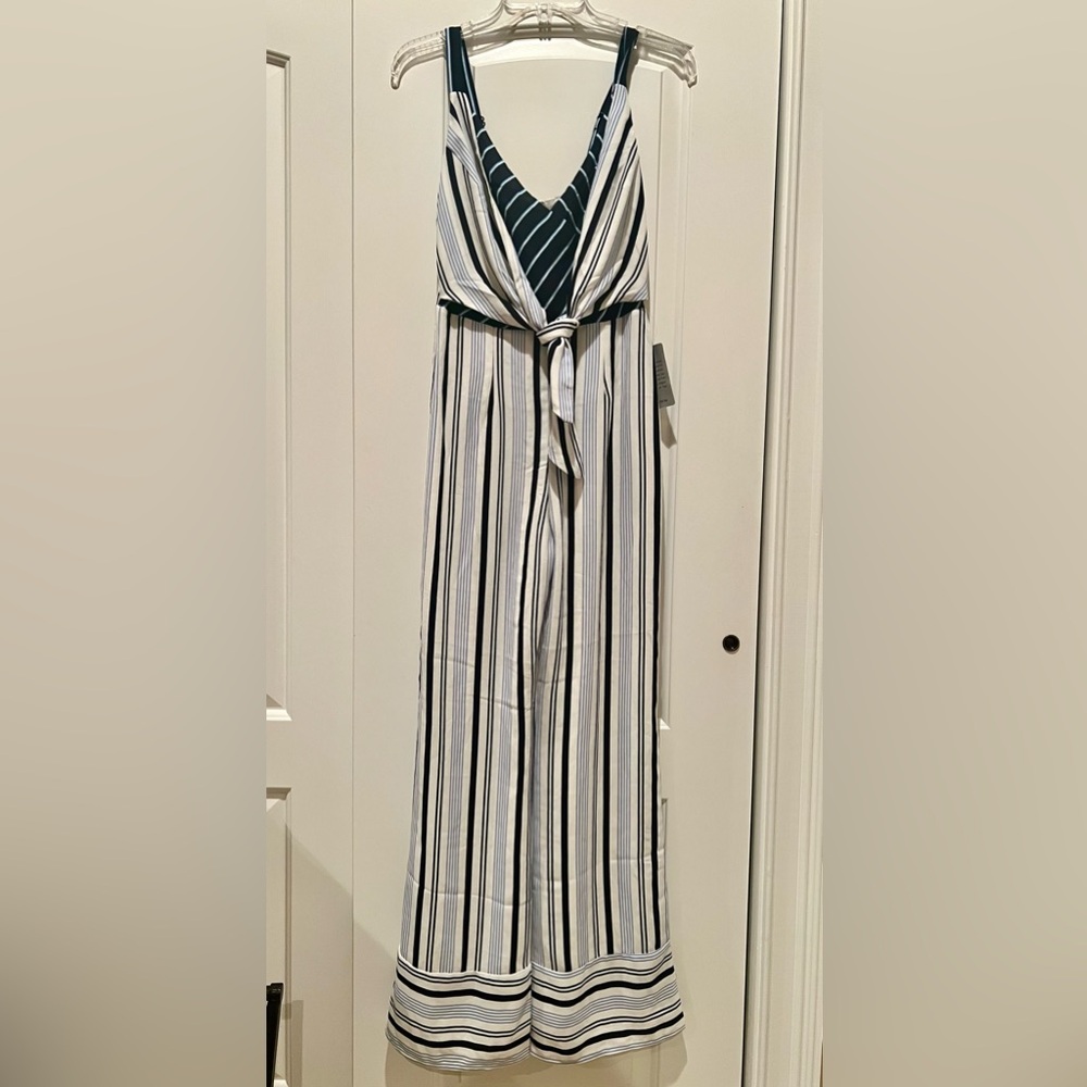 Adelyn Rae Nordstrom V Neck Striped Wide Leg Jumpsuit Woman XS Lined - Picture 3 of 11